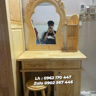 Bàn Phấn Gỗ Thông