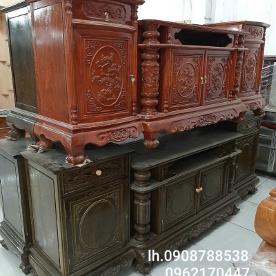 KỆ TIVI BẰNG MUN ĐUÔI CÔNG 2M2