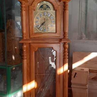 ĐỒNG HỒ SỪNG TRÂU GÕ ĐỎ