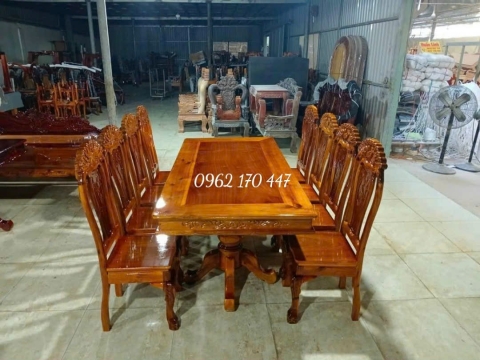 Bàn Ăn